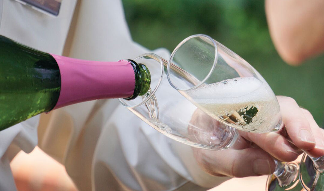 Pas de Deux Moscato Sparkling wine